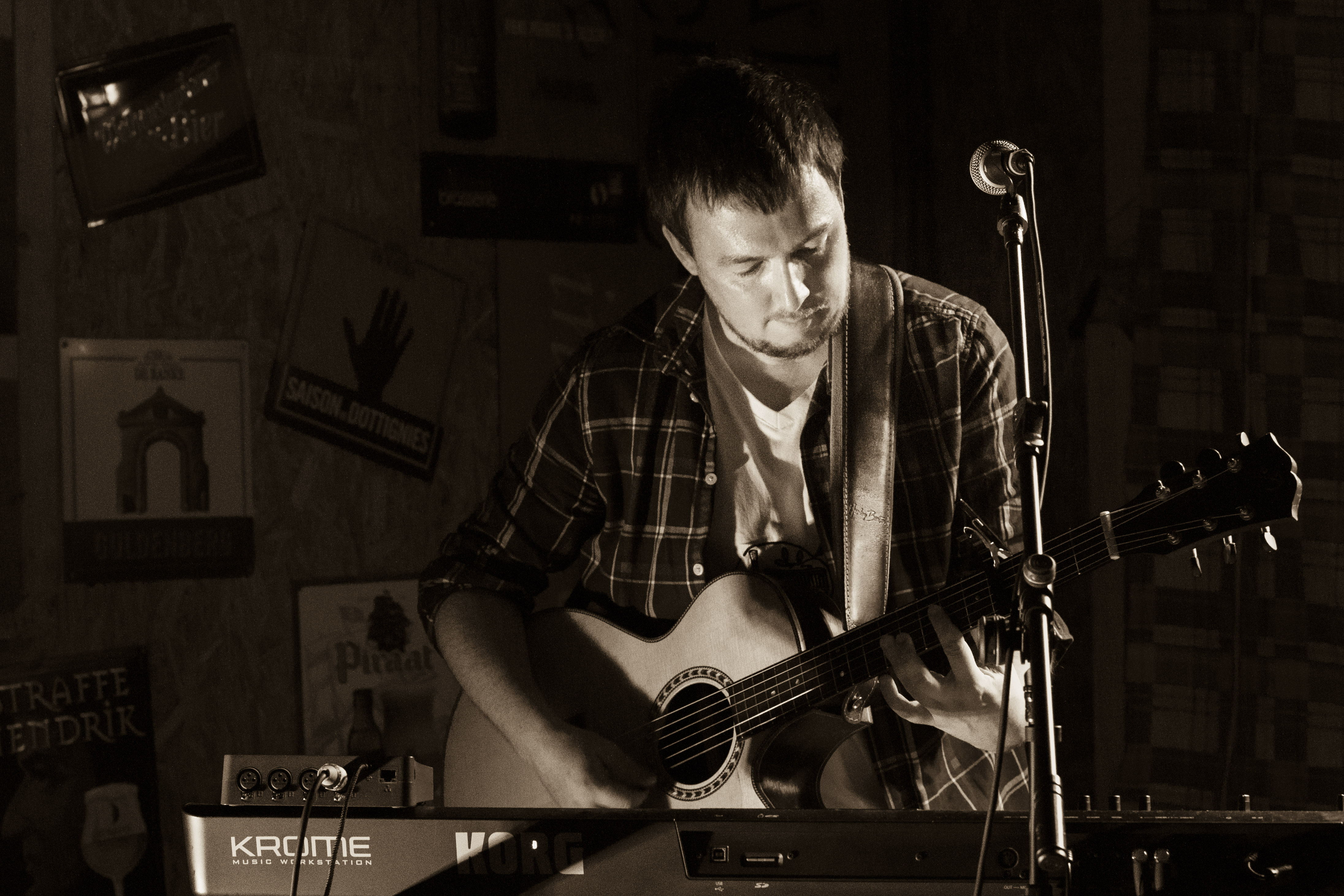 Alex en live avec le groupe Symbiose
